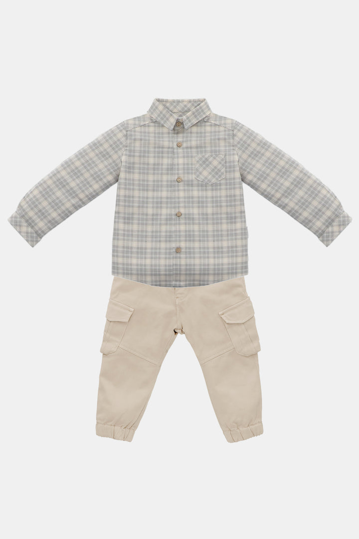 Martín Aranda "Harrison" Stone Tartan Shirt & Cargo Trousers | Millie and John