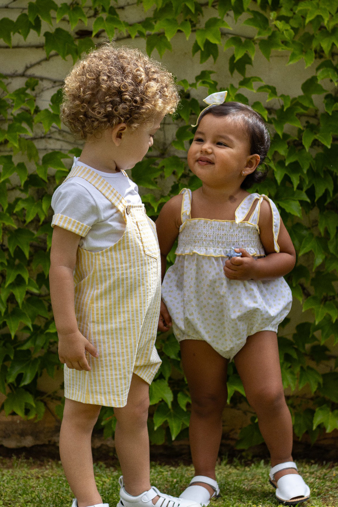 Calamaro "Amara" Lemon Apple Print Shortie | Millie and John