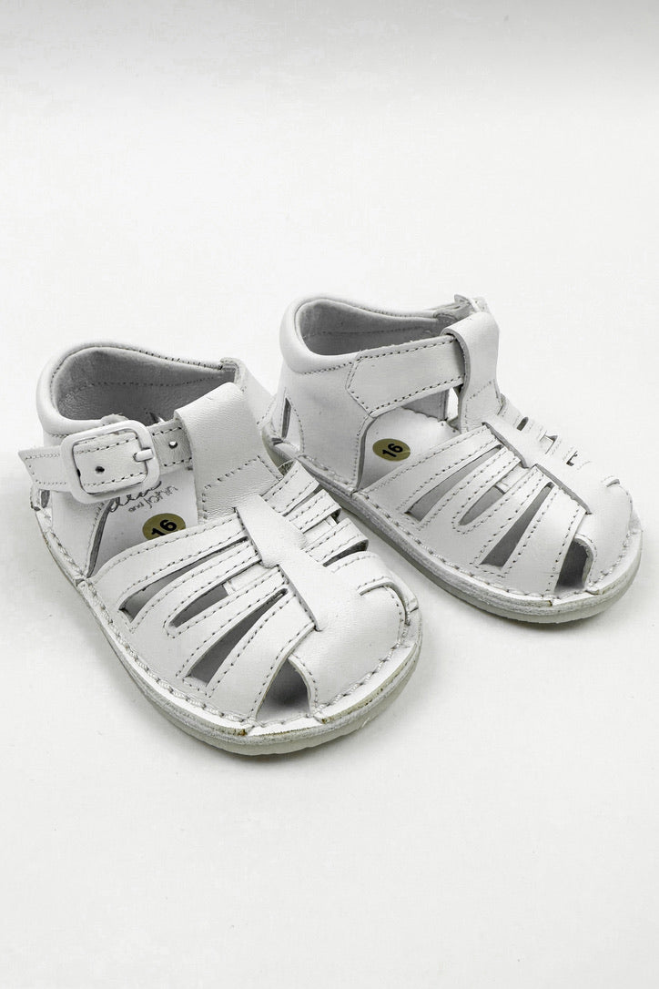 León Shoes X M&J "Luis" White Leather Sandals | Millie and John