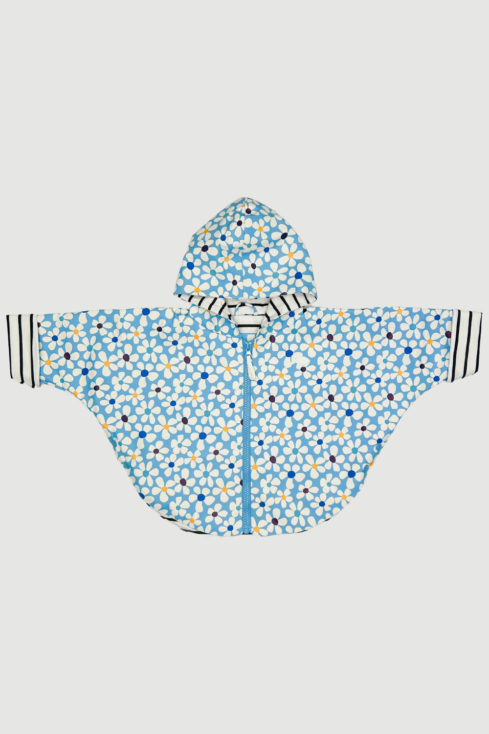 Week-end à la Mer "Dory" Blue Floral Waterproof Cape | Millie and John