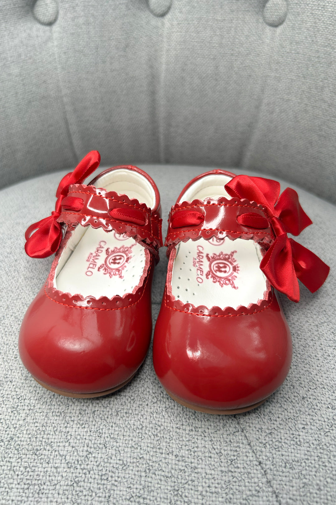 Caramelo Kids Red Patent Leather Satin Bow Mary Jane Shoes | Millie and John