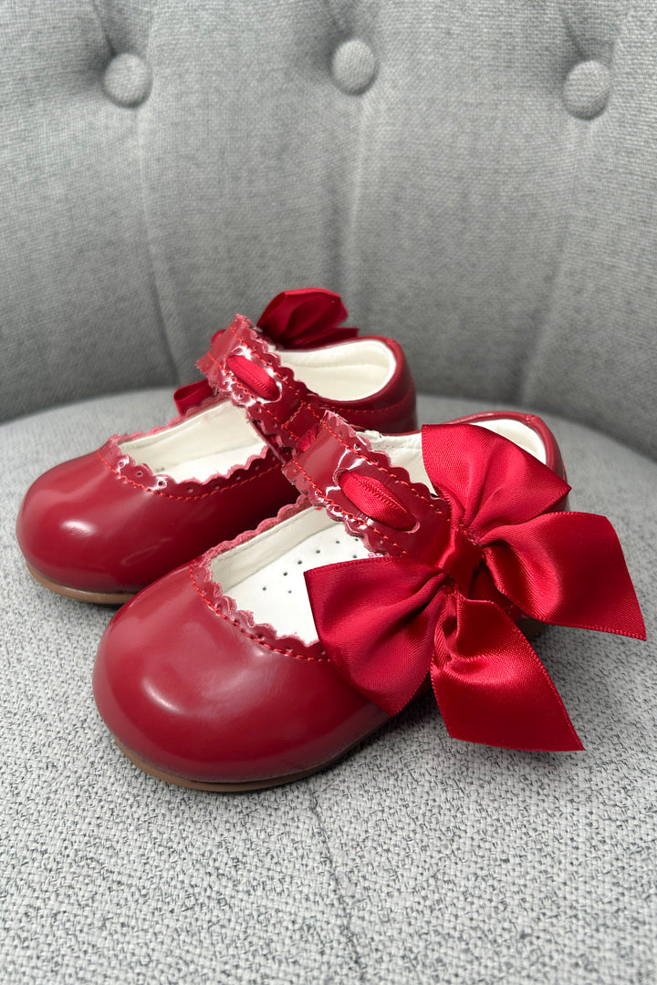 Caramelo Kids Red Patent Leather Satin Bow Mary Jane Shoes | Millie and John