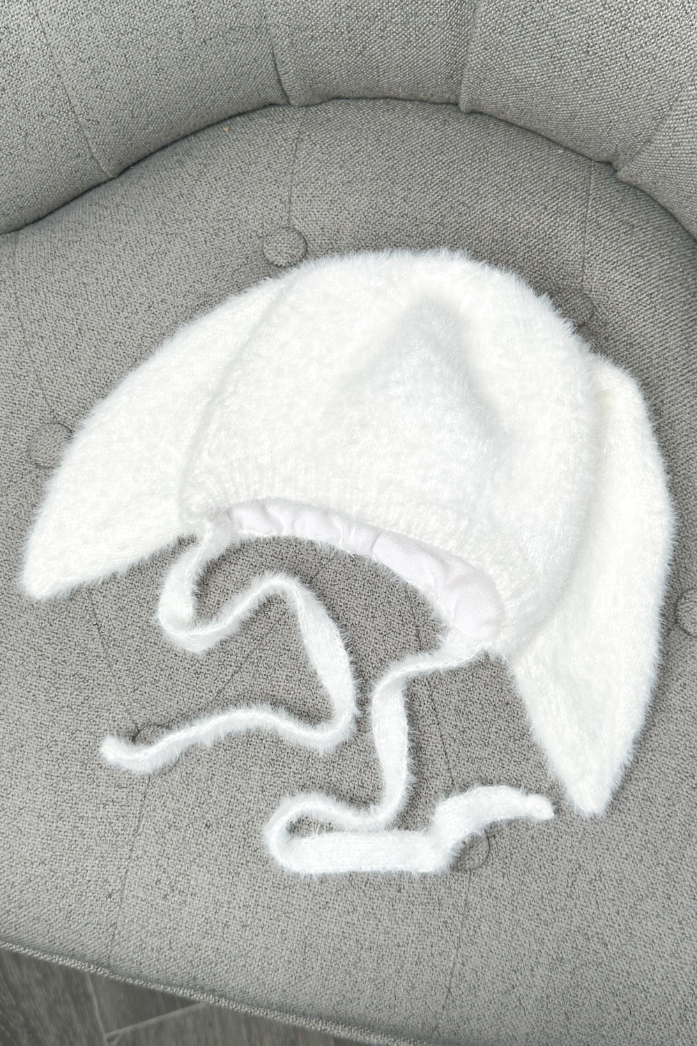 Jamiks Fluffy White Bunny Ear Hat | Millie and John