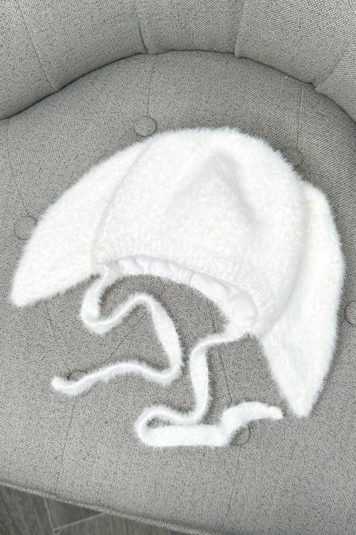 Jamiks Fluffy White Bunny Ear Hat | Millie and John