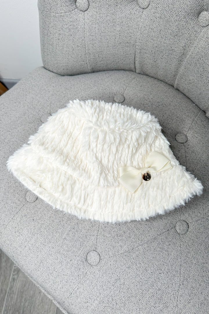 Jamiks Ivory Faux Fur Bucket Hat | Millie and John