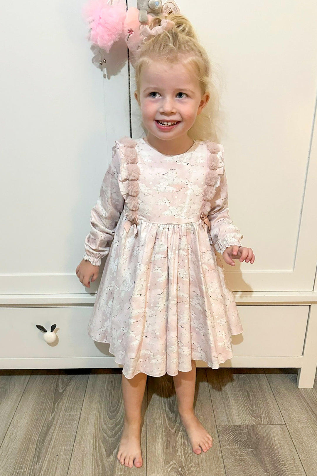 Mac Ilusión "Esther" Pale Pink Swan Print Dress | Millie and John