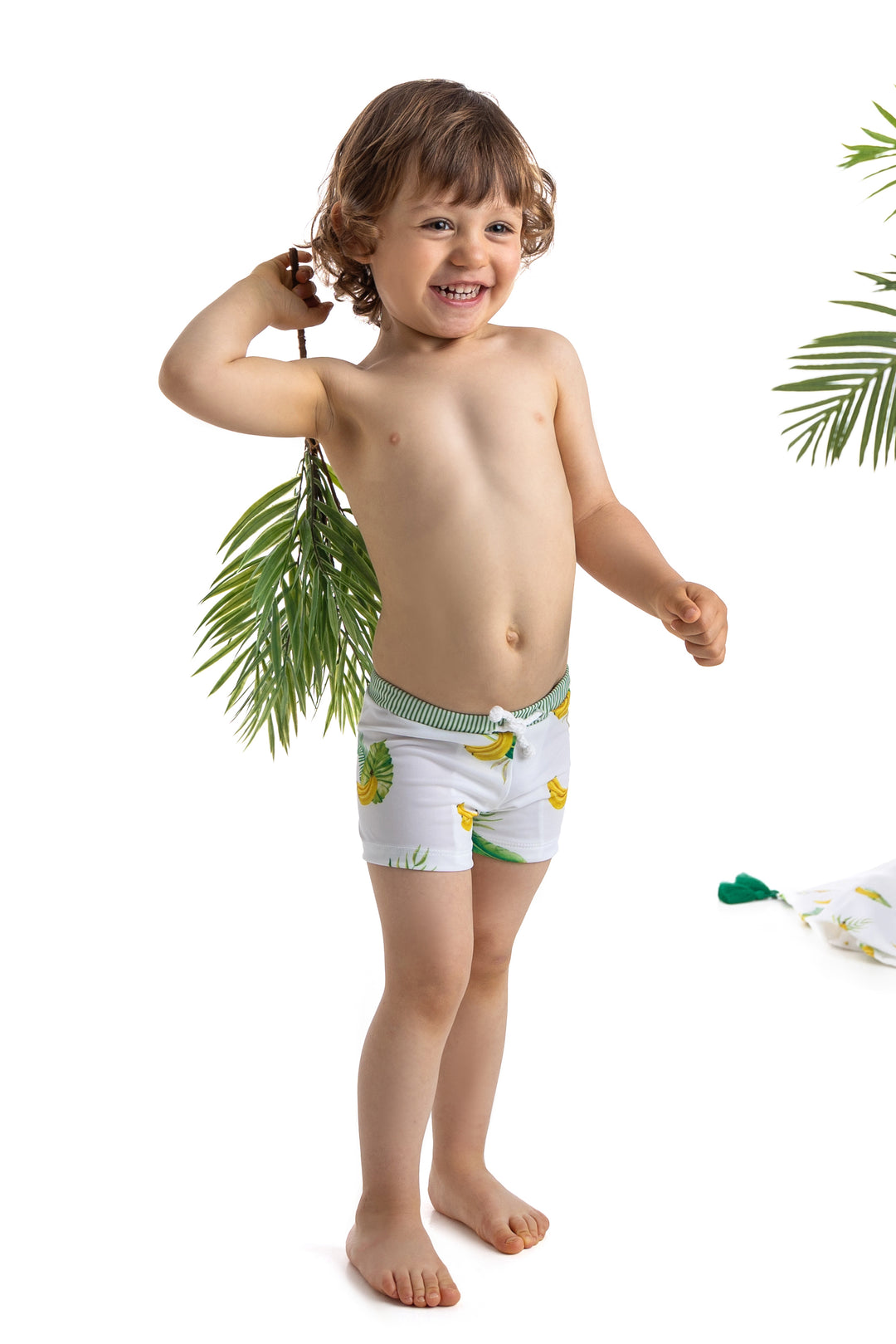 Meia Pata PREORDER TROPICAL Lycra Swim Shorts | Millie and John