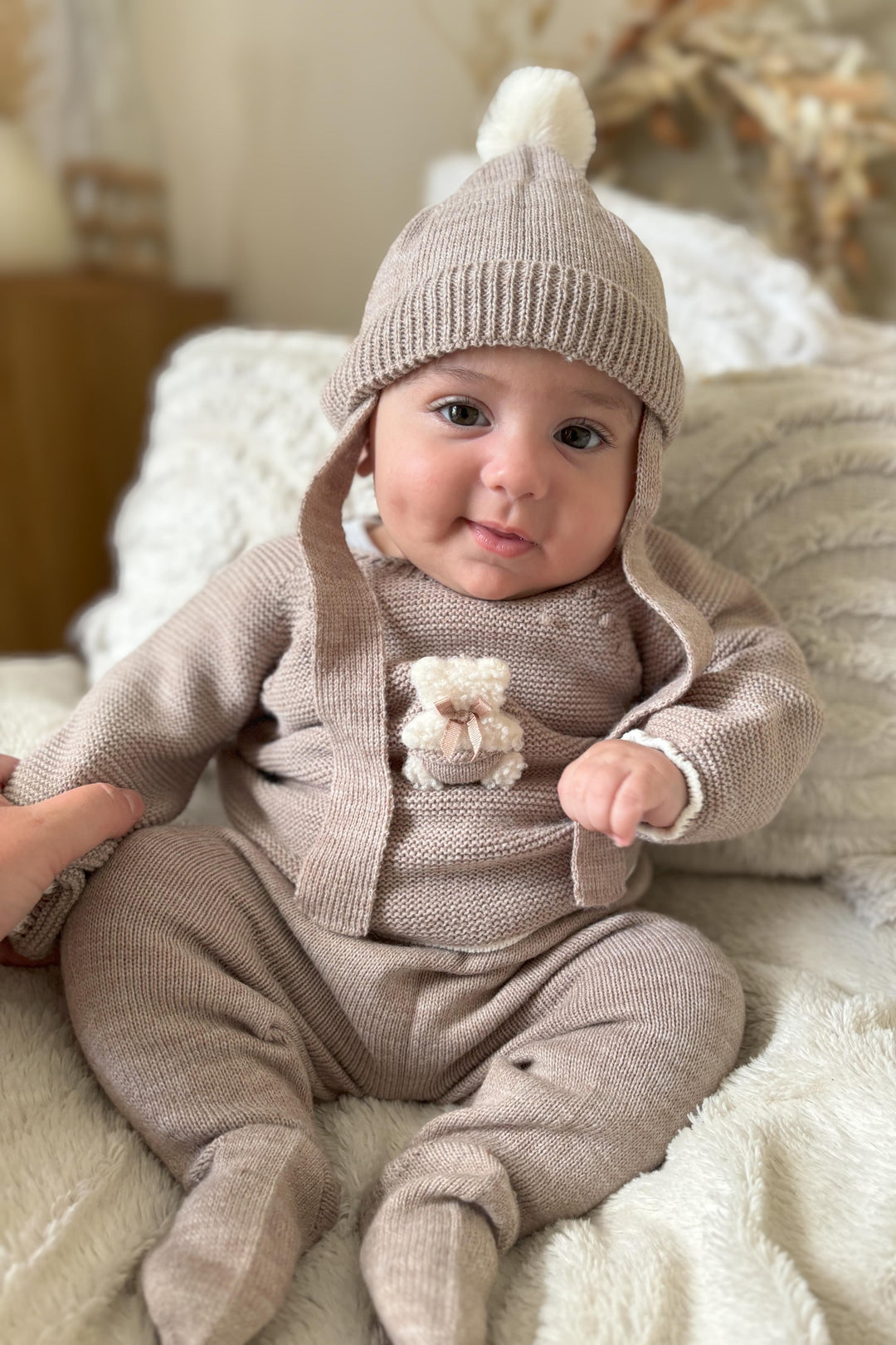 Mac Ilusión "Briar" Hazelnut Knit Teddy Top, Leggings & Hat | Millie and John