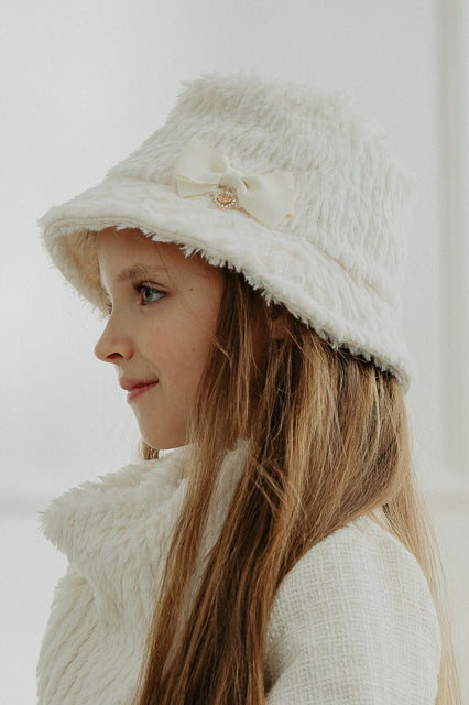 Jamiks Ivory Faux Fur Bucket Hat | Millie and John