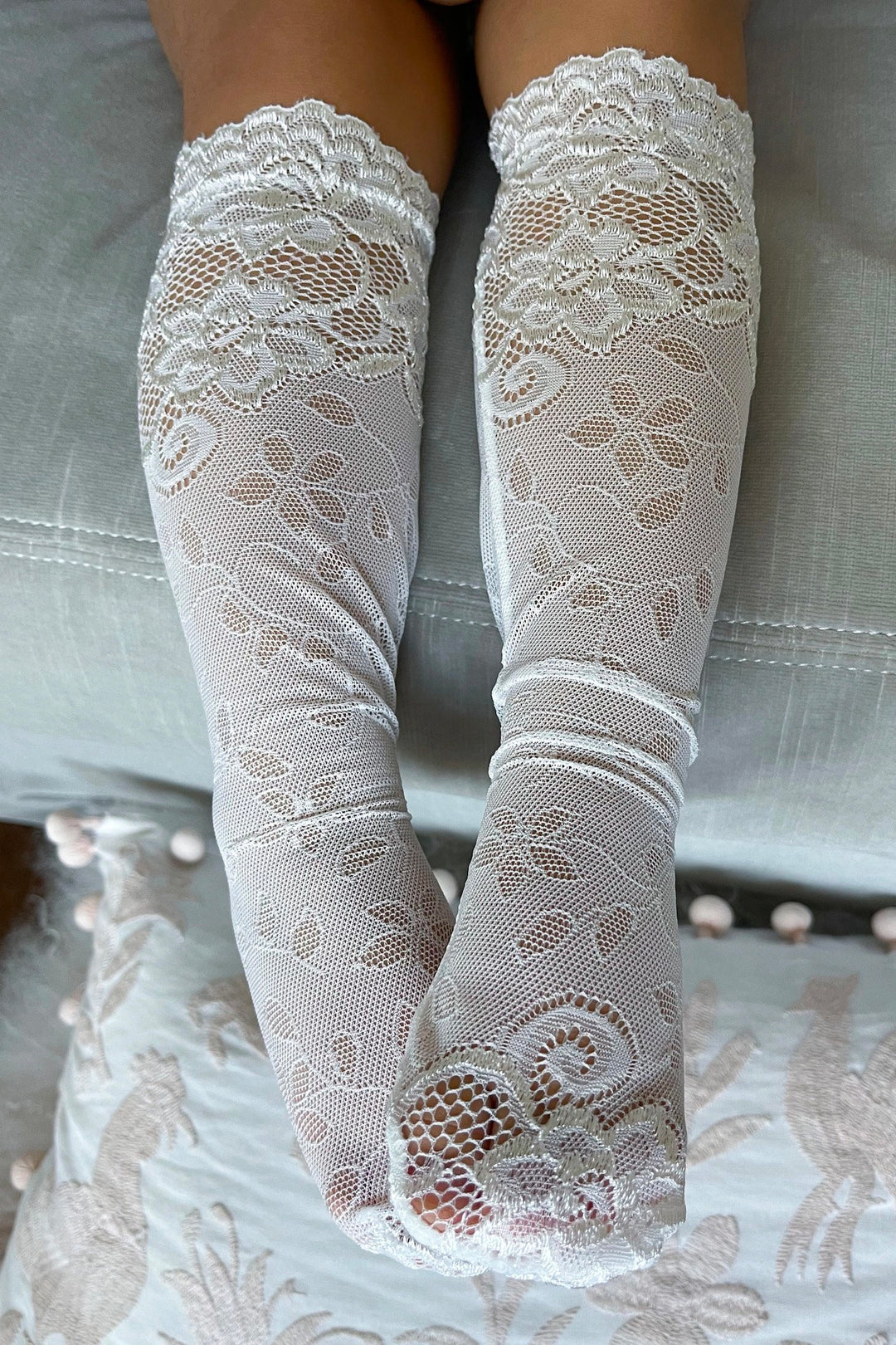 Petite Maison "Flora" Lace Socks | Millie and John