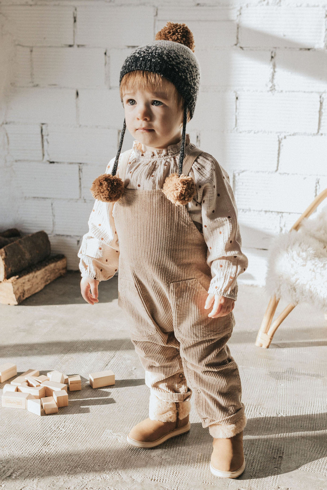 Búho "Ned" Beige Corduroy Dungarees | Millie and John