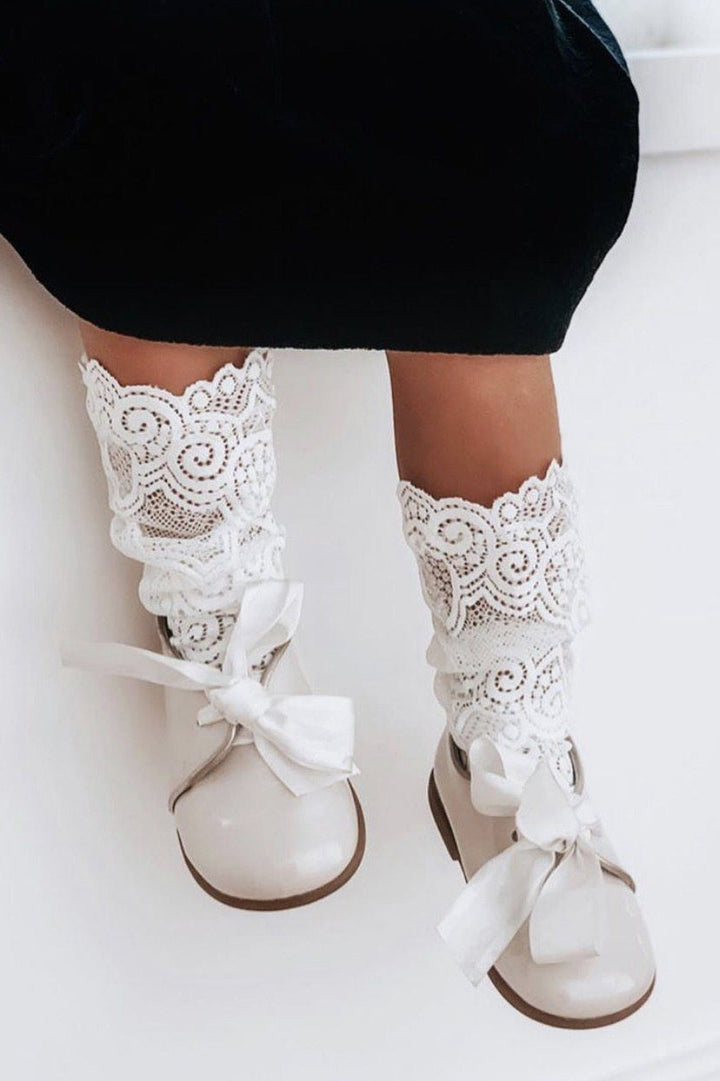 Petit Maison "Alice" Lace Socks | Millie and John