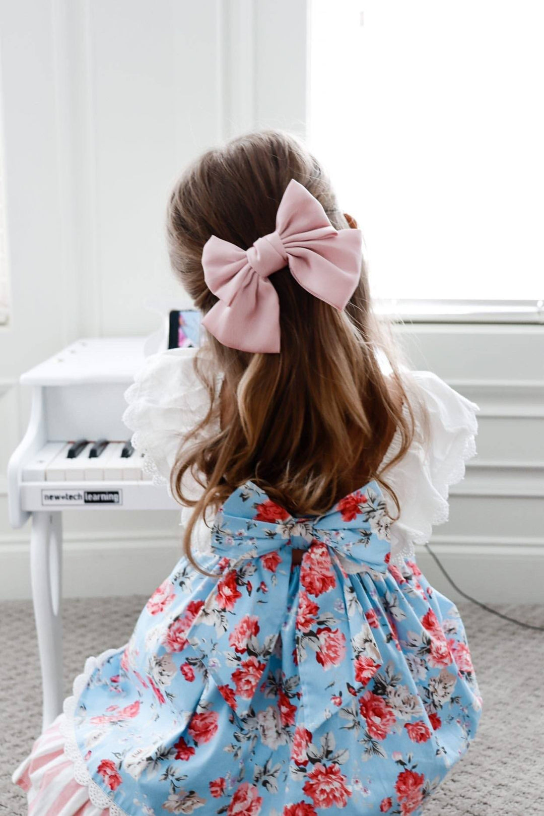 Petit Maison "Abigail" Satin Hair Bow | Millie and John