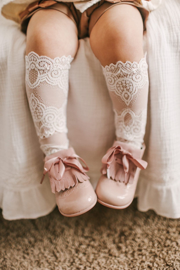 Petit Maison "Alice" Lace Socks | Millie and John