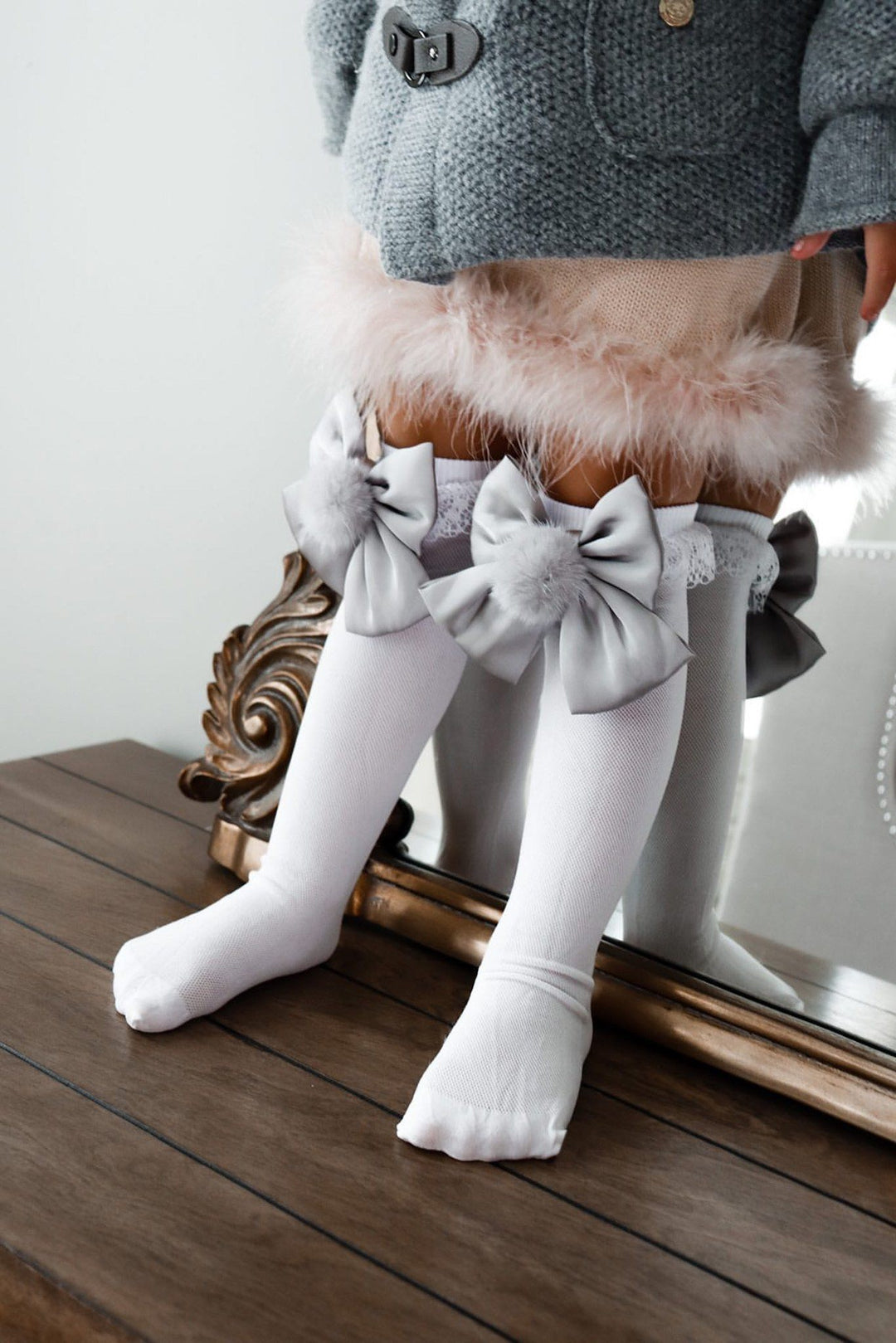 Petit Maison "Lana" Pom Pom Bow Socks | Millie and John