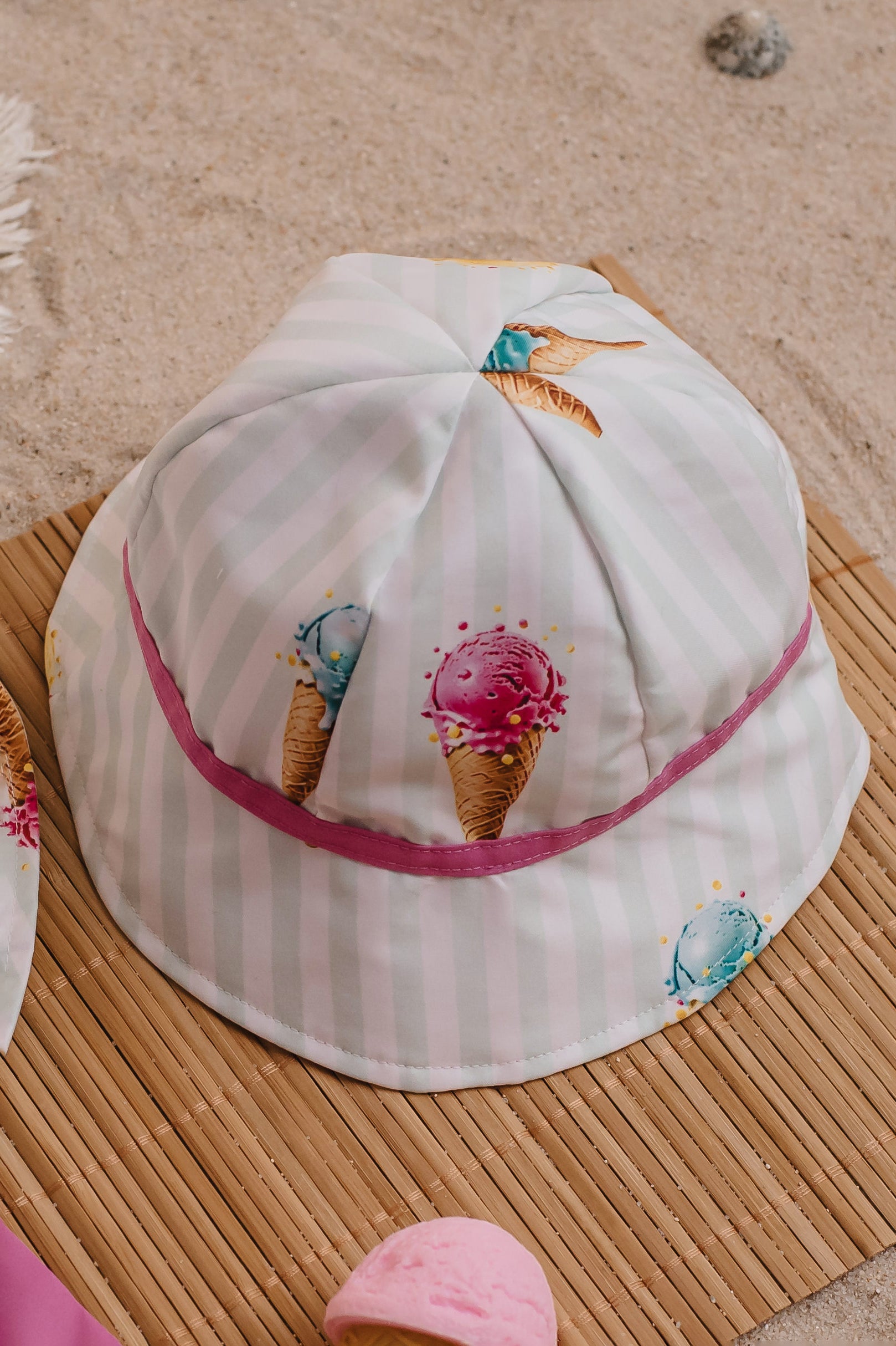 Meia Pata SS25 ICE CREAMS Bucket Hat Millie and John