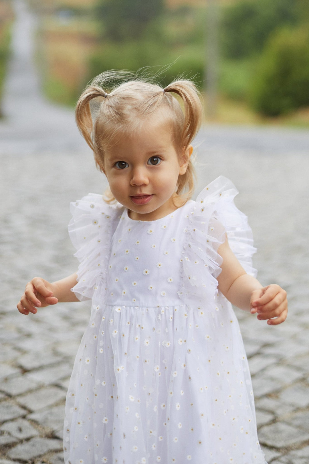 Chic by Deolinda "Anastasia" White Tulle Daisy Print Dress - Millie and John