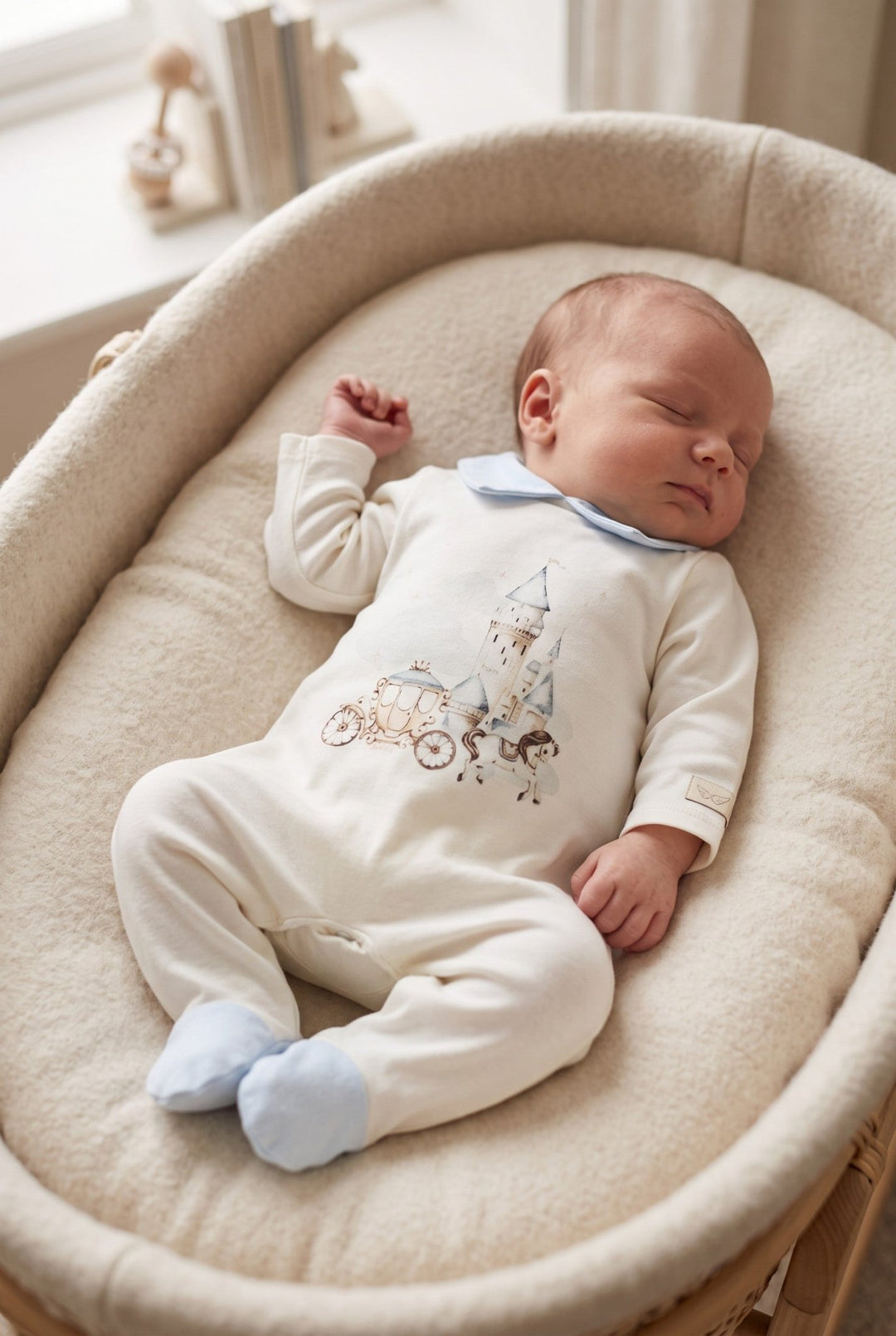 Jamiks "Egan" Ivory & Blue Fairytale Sleepsuit - Millie and John