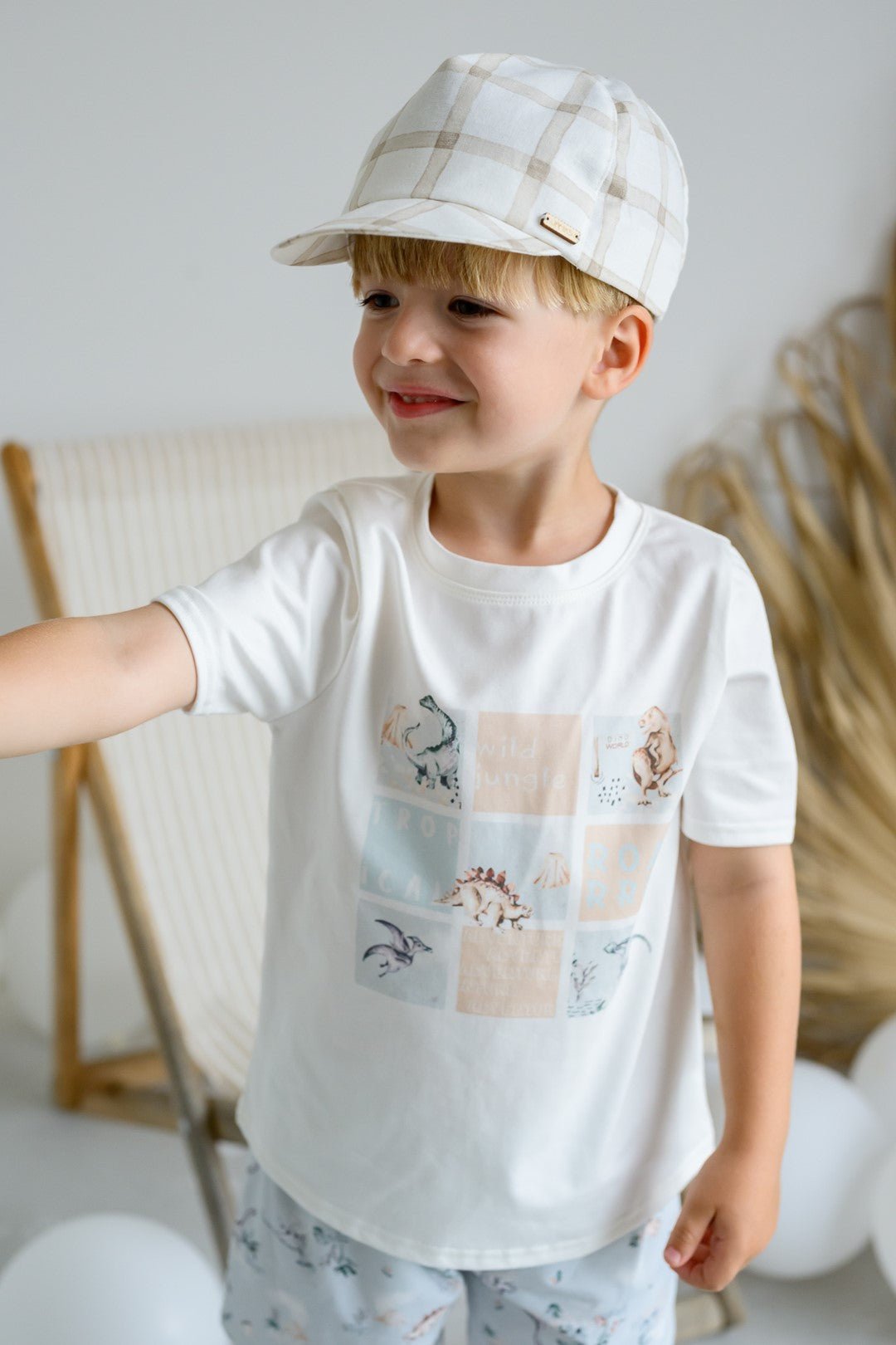 Jamiks "Johannes" Ivory & Blue Dinosaur T-Shirt & Shorts - Millie and John