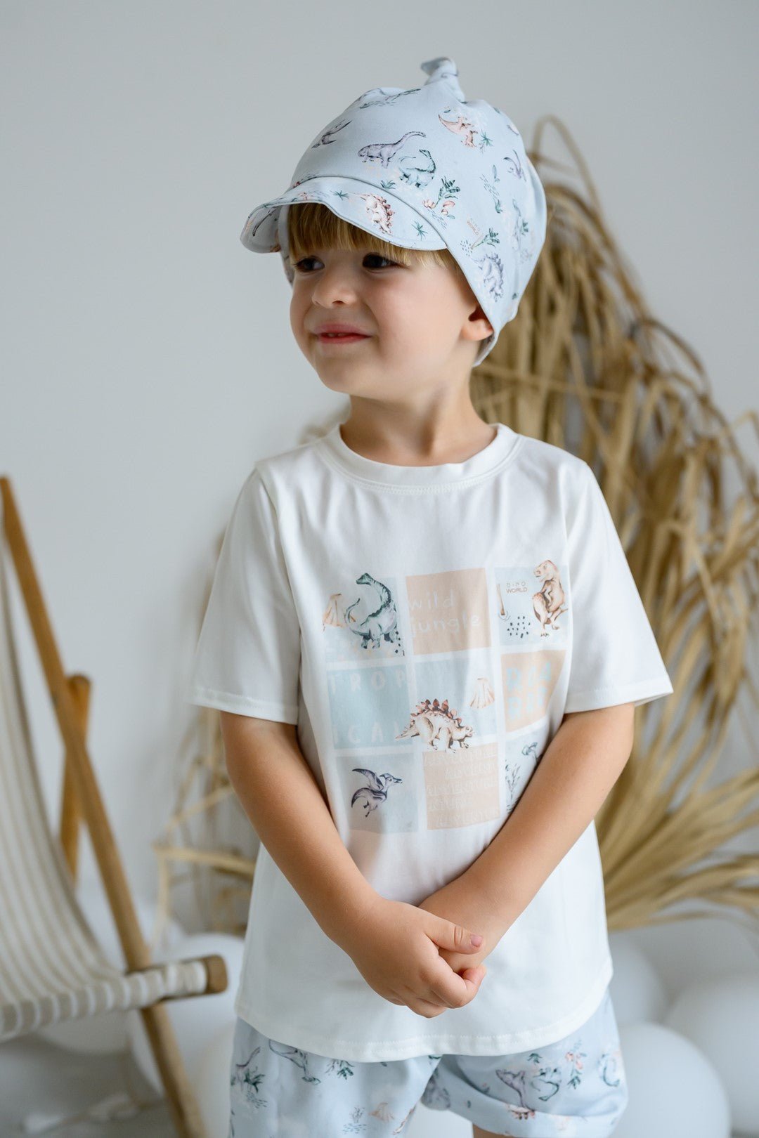 Jamiks "Johannes" Ivory & Blue Dinosaur T-Shirt & Shorts - Millie and John