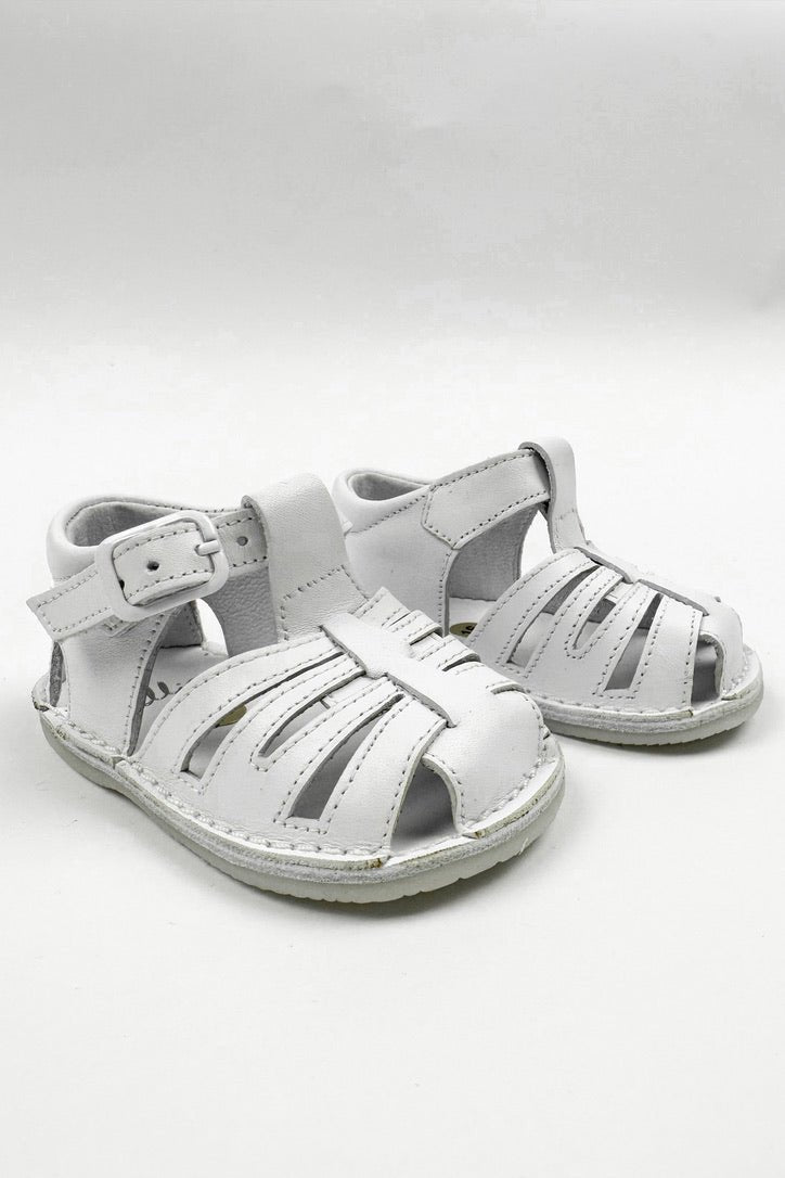 León Shoes X M&J "Luis" White Leather Sandals - Millie and John