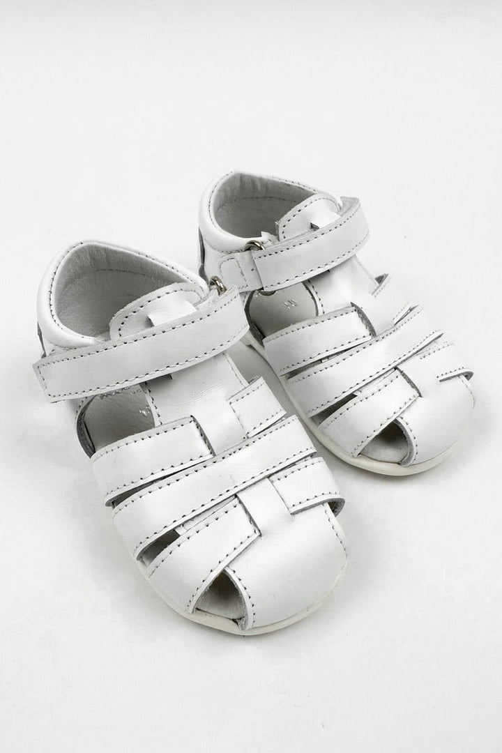 León Shoes X M&J "Pedro" White Leather Sandals - Millie and John