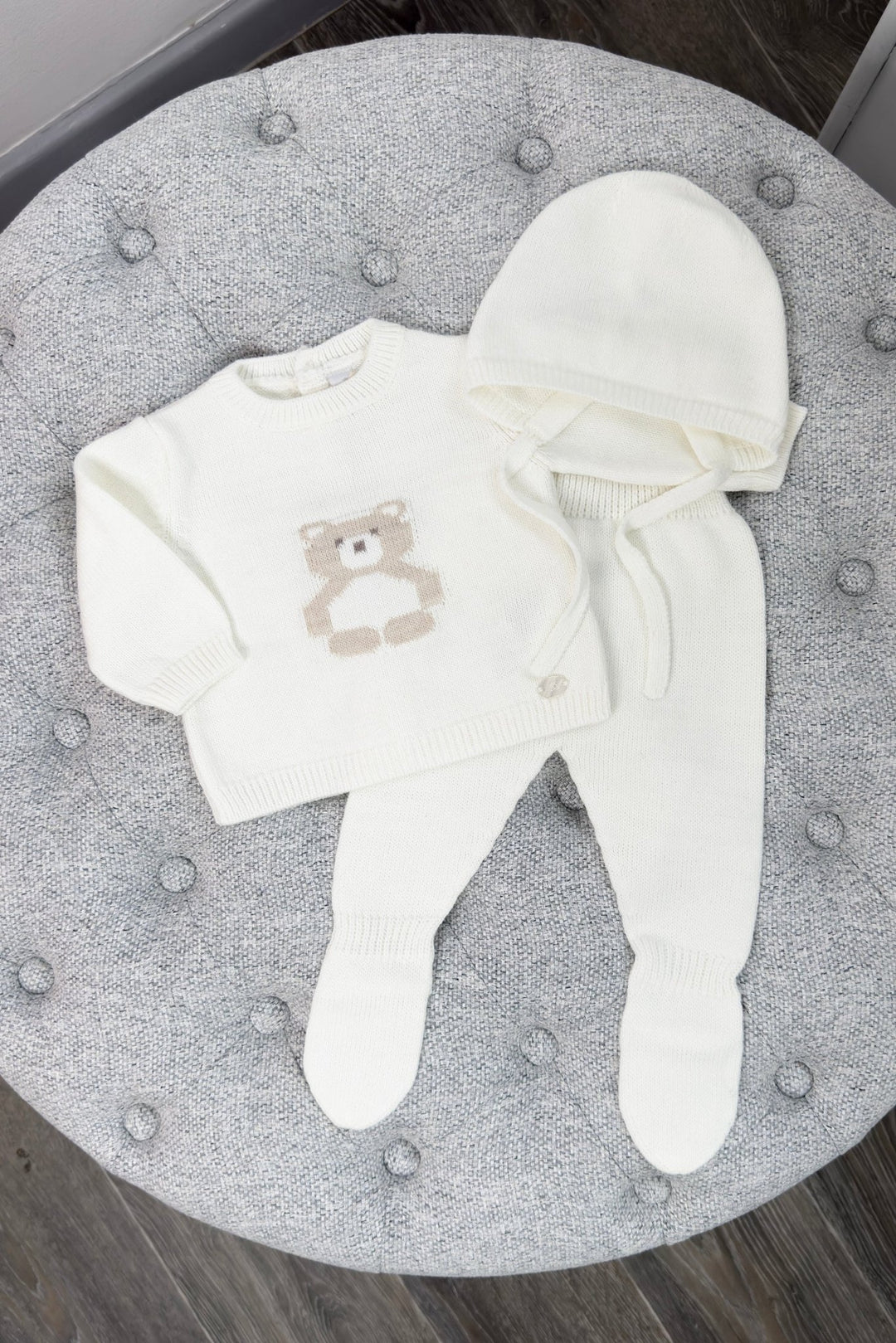 Martín Aranda "Osito" Ivory Knitted Bear Top, Leggings & Bonnet - Millie and John