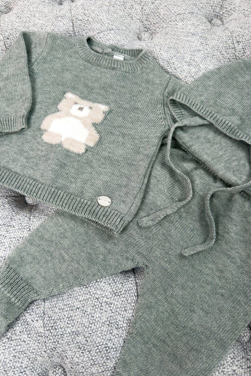 Martín Aranda "Osito" Sage Green Knitted Bear Top, Leggings & Bonnet - Millie and John