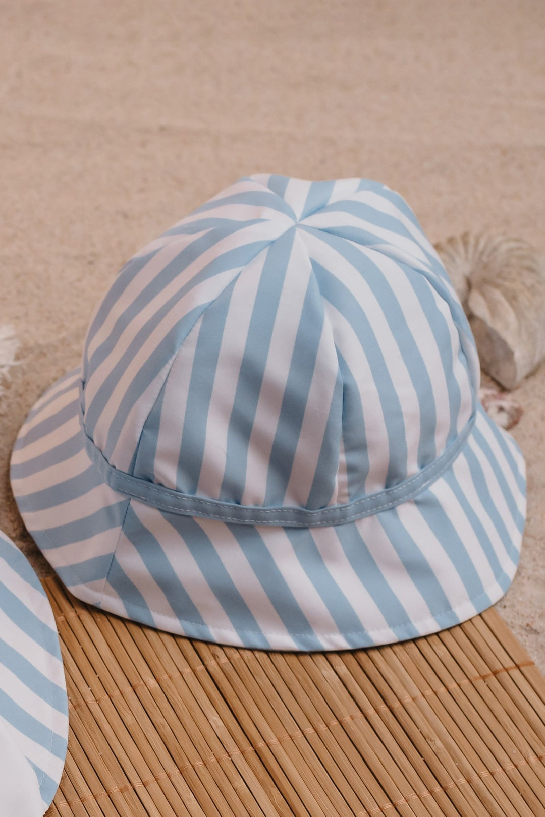 Meia Pata BLUE STRIPES Bucket Hat - Millie and John