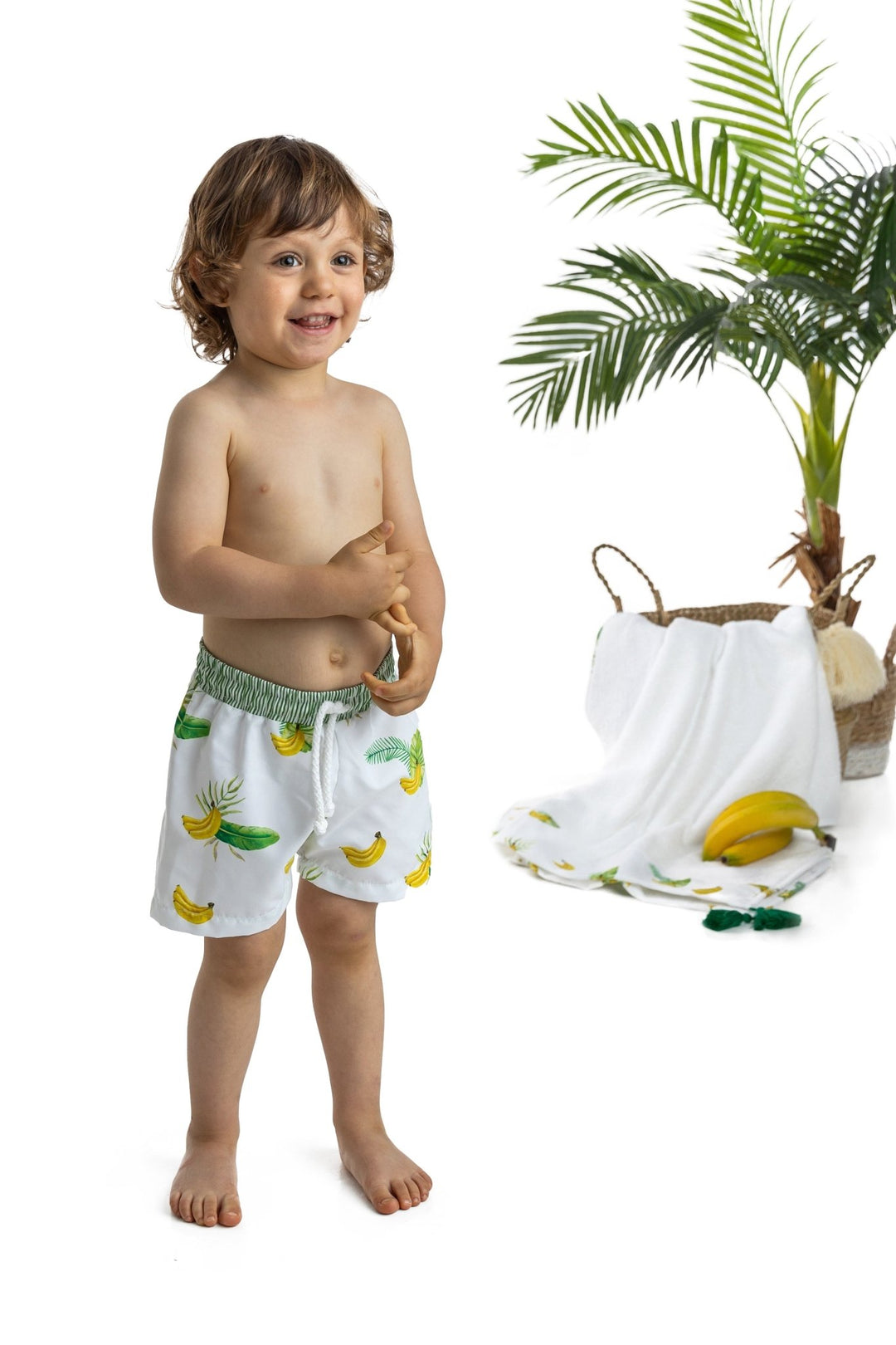 Meia Pata TROPICAL Swim Shorts - Millie and John
