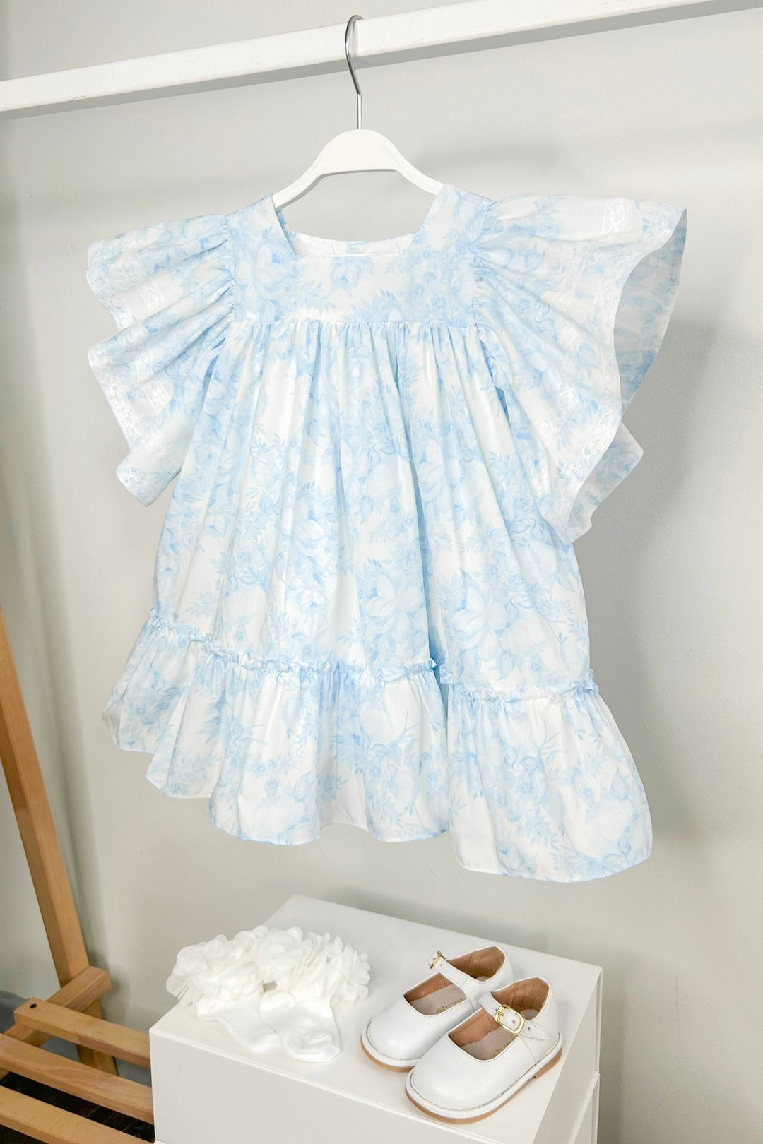 Puro Mimo "Persephone" Blue Floral Butterfly Sleeve Dress - Millie and John