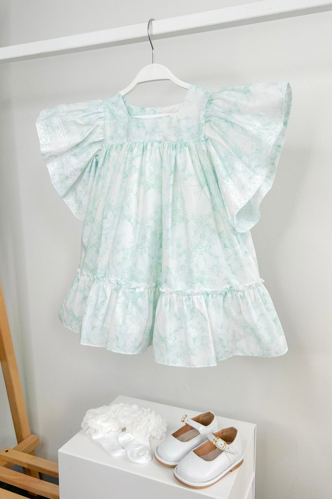 Puro Mimo "Persephone" Mint Green Floral Butterfly Sleeve Dress - Millie and John