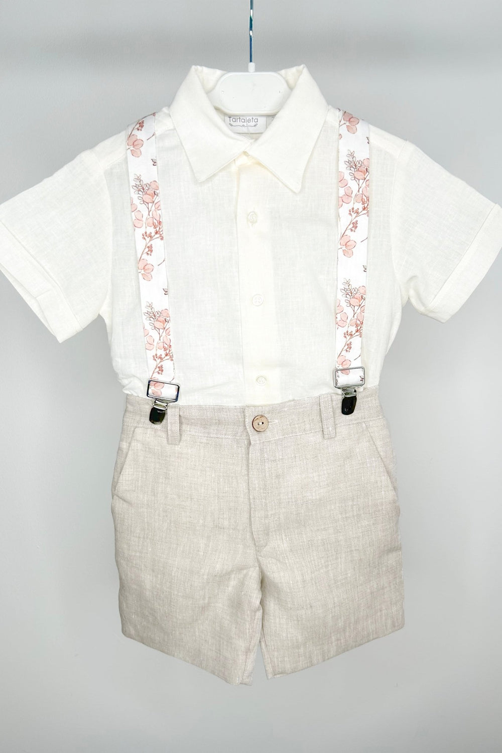 Tartaleta "Hudson" Shirt, Beige Shorts & Floral Braces - Millie and John