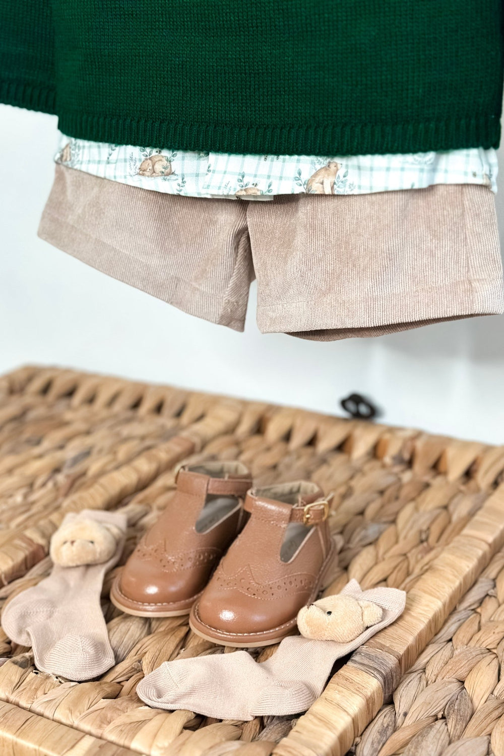 Valentina Bebés "Austin" Bottle Green Jumper, Bear Shirt & Shorts - Millie and John