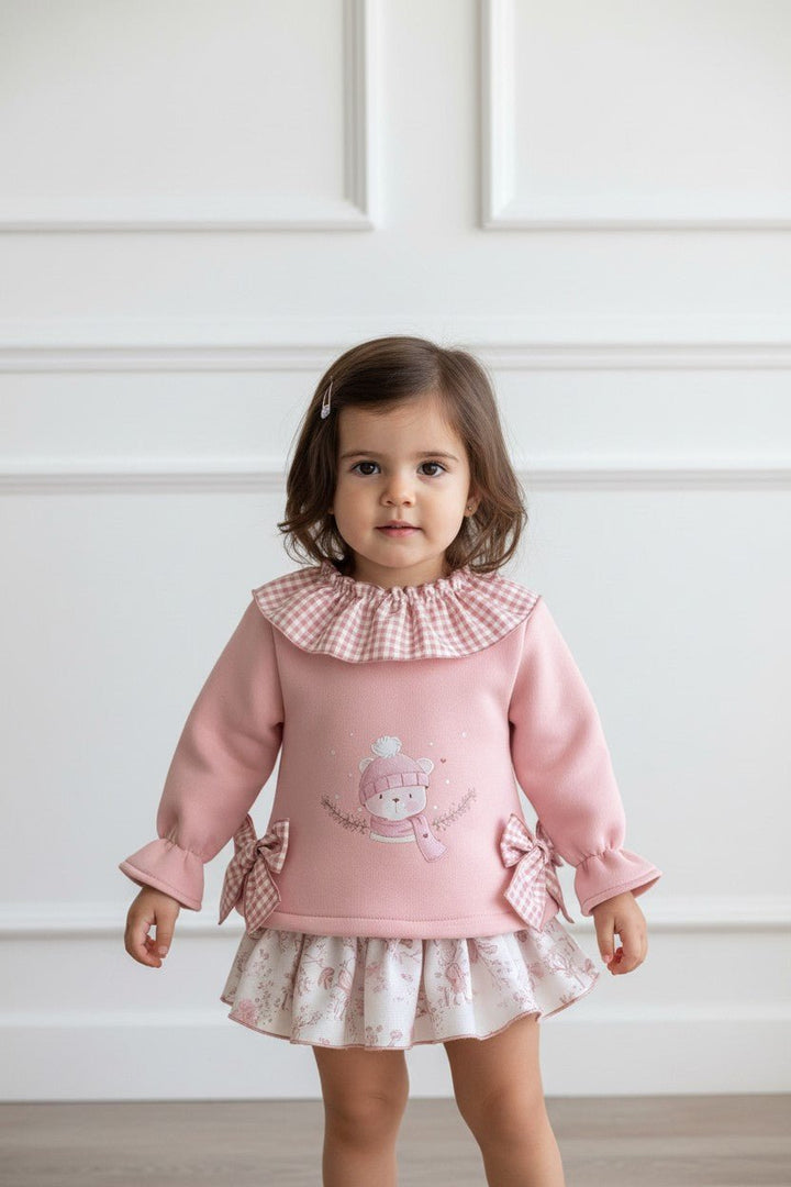 Valentina Bebés "Darcie" Pale Pink Bear Sweatshirt &amp; Toile Skort - Millie and John