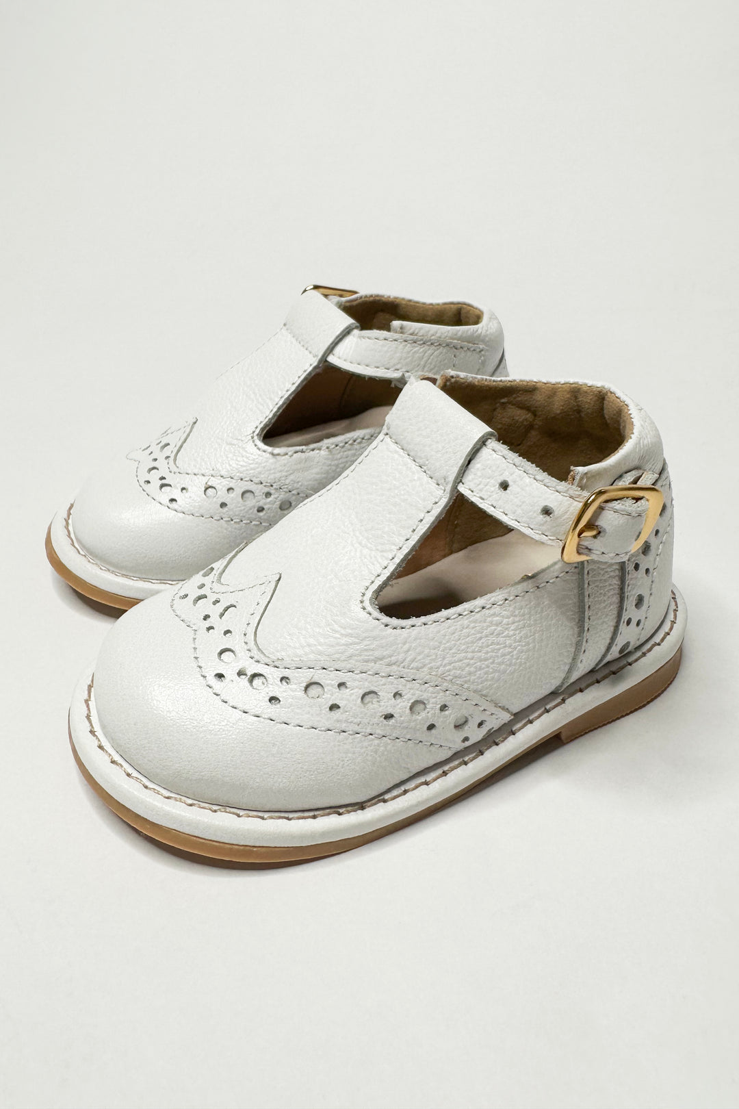 Ananás Petit "Woody" White Leather Shoes | Millie and John
