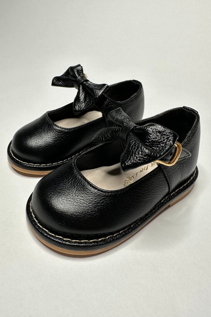Ananás Petit "Beth" Black Leather Bow Shoes - Millie and John
