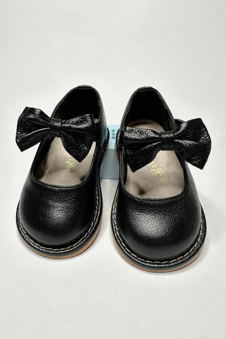 Ananás Petit "Beth" Black Leather Bow Shoes - Millie and John