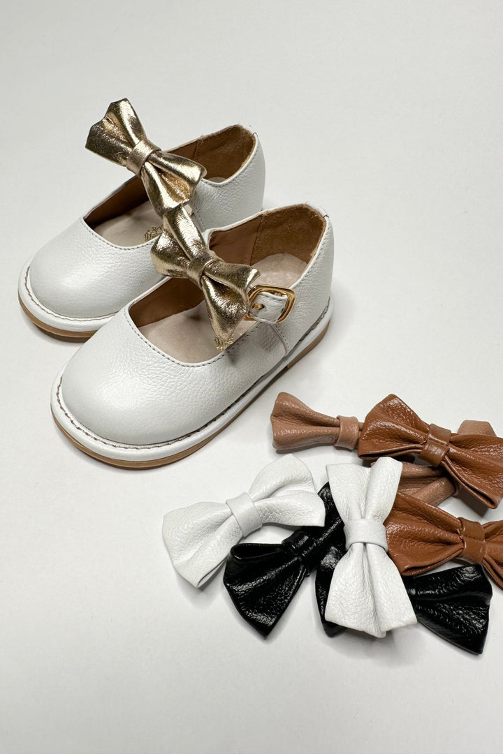 Ananás Petit "Beth" White Leather Bow Shoes - Millie and John