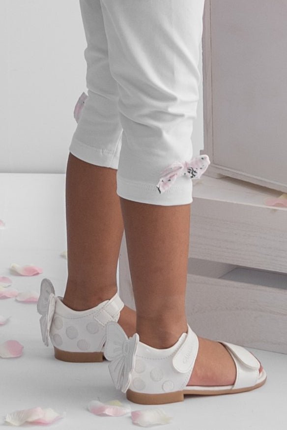 Caramelo Kids White Bow Sandals - Millie and John