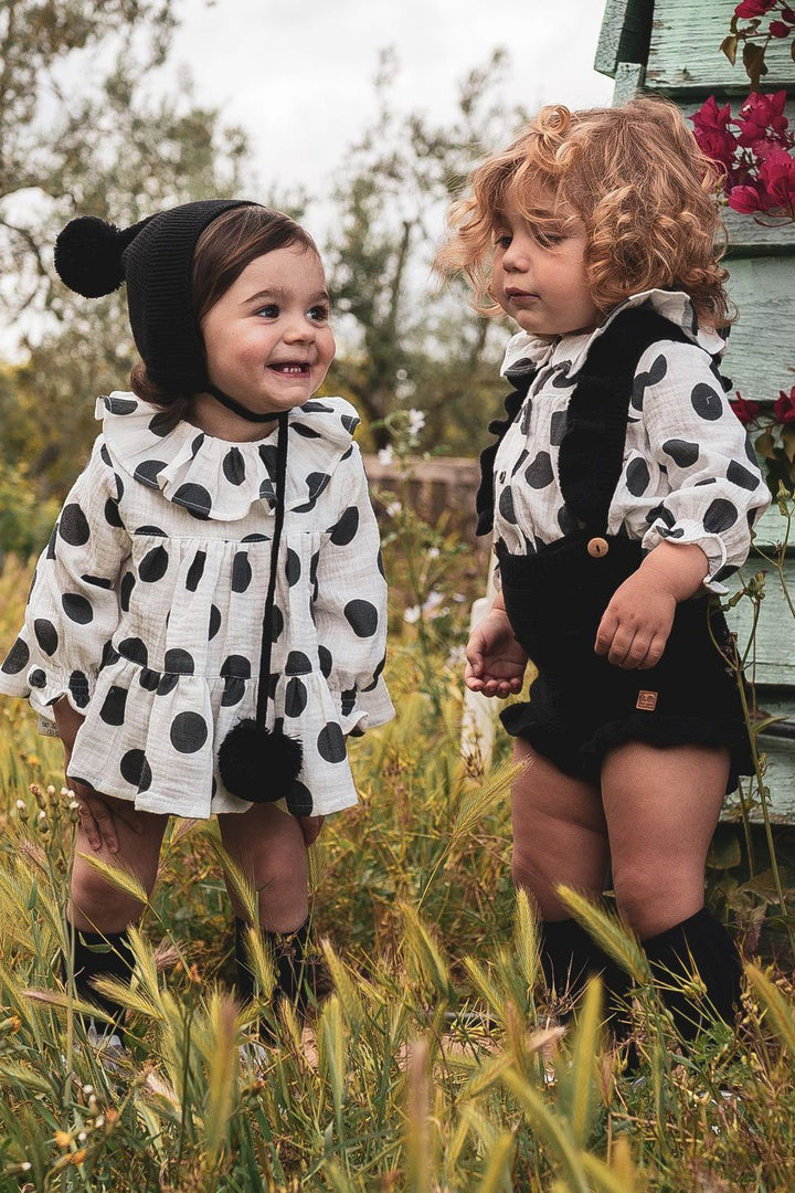 José Varón Triple Pom Pom Knitted Bonnet - Millie and John