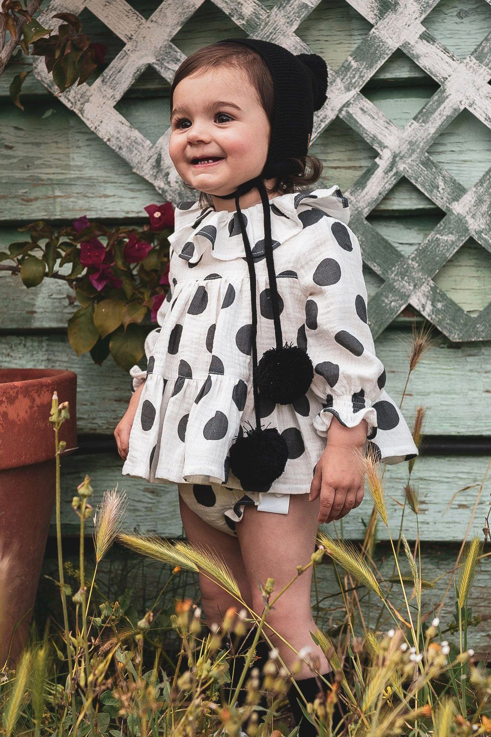 José Varón Triple Pom Pom Knitted Bonnet - Millie and John