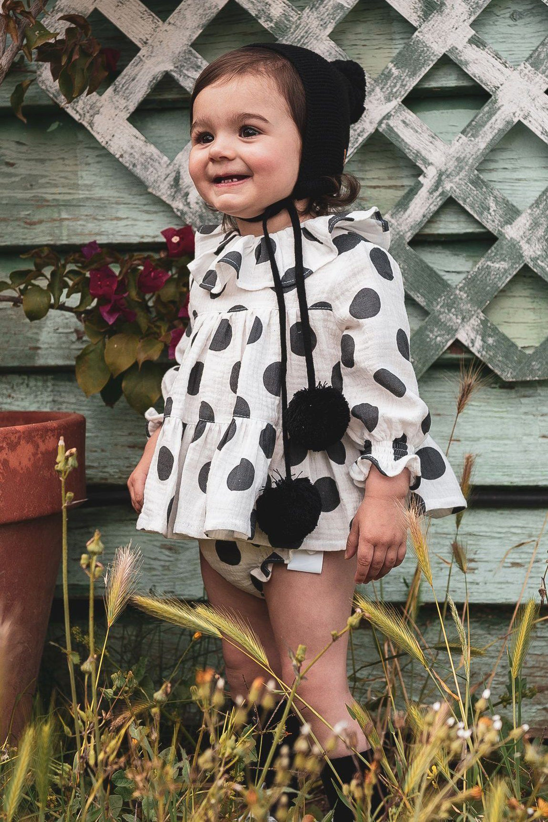 José Varón Triple Pom Pom Knitted Bonnet - Millie and John