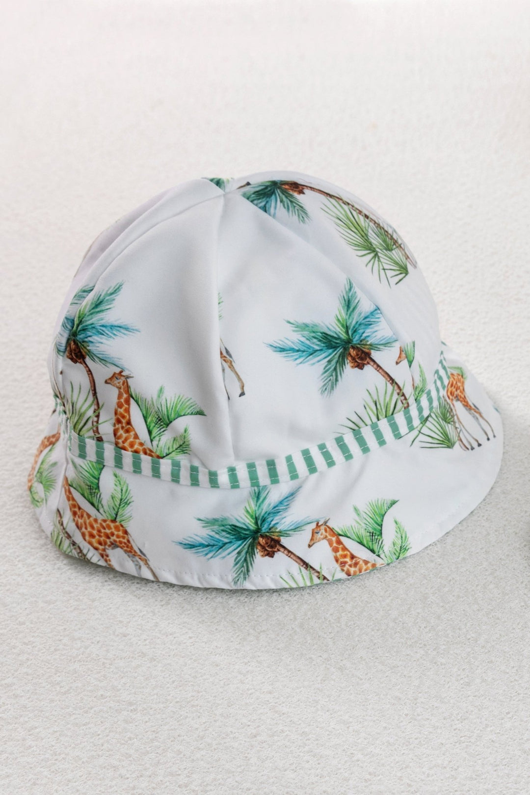 Meia Pata GIRAFFES Boys Sunhat - Millie and John