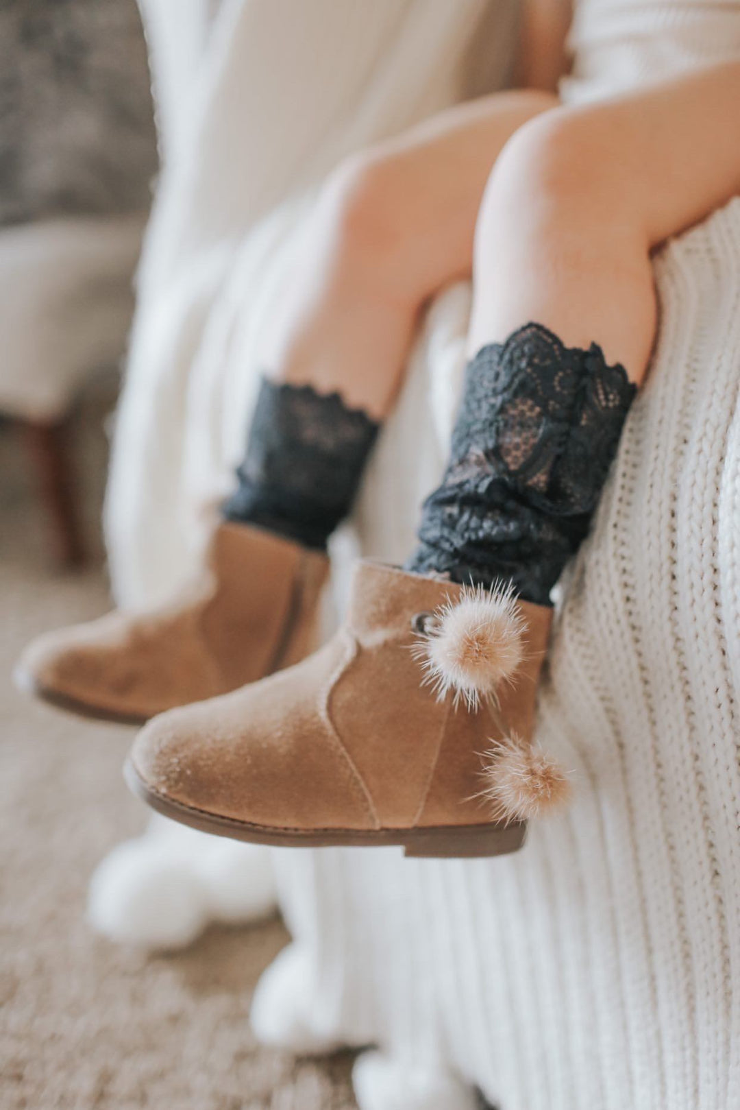 Petite Maison "Alice" Lace Socks - Millie and John
