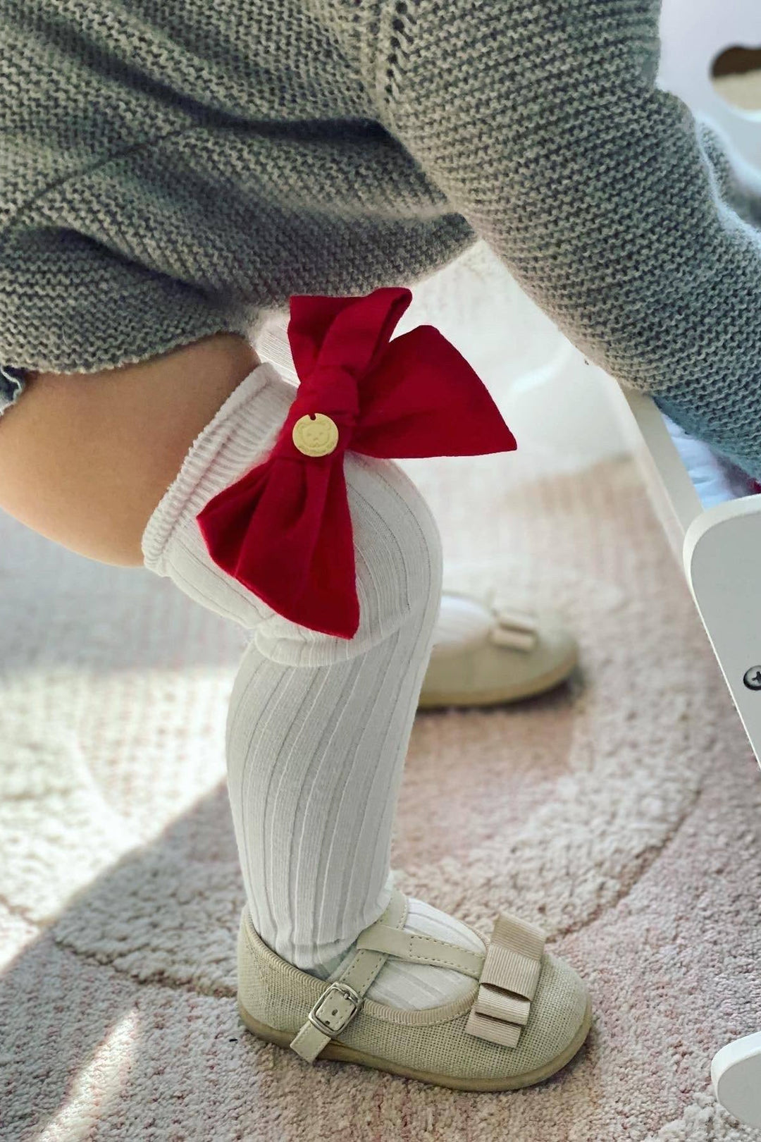 Petite Maison "Emma" Linen Bow Socks - Millie and John