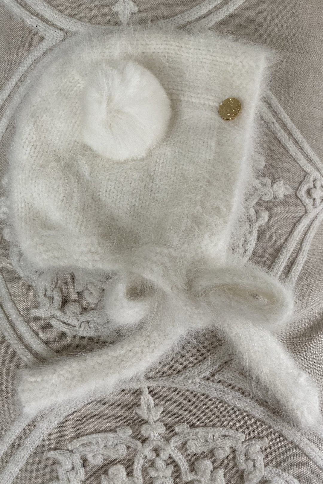Petite Maison White Cashmere Teddy Hat - Millie and John