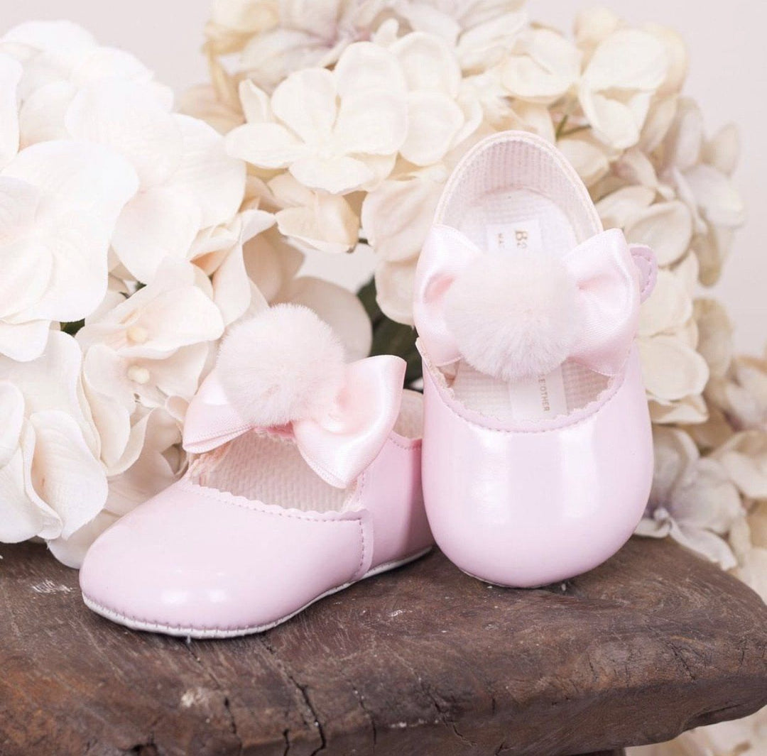 De er køber præst Baypods | Pink Pom Pom Soft Sole Shoes – Millie and John